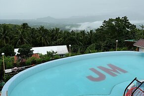 SMDP Resort Hotel CamSur