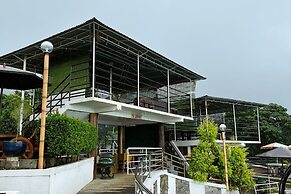 SMDP Resort Hotel CamSur