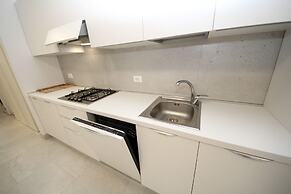 Modern 2 Bedroom Apartment Near Rosolina Beach