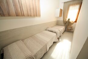 Modern 2 Bedroom Apartment Near Rosolina Beach