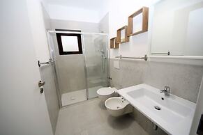 Modern 2 Bedroom Apartment Near Rosolina Beach