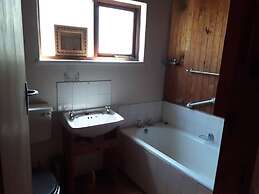 Holiday House Close To The Beach And Lagoon