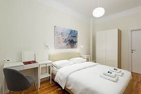 Trentatre, Nilie Hospitality MGMT