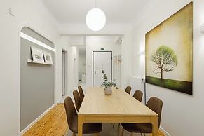 Trentatre, Nilie Hospitality MGMT