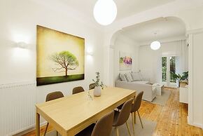 Trentatre, Nilie Hospitality MGMT