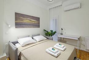 Trentatre, Nilie Hospitality MGMT