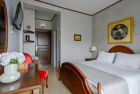 EONA BEACH RESORT by Greek Pride