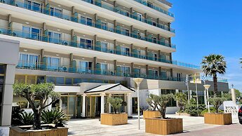 EONA BEACH RESORT by Greek Pride