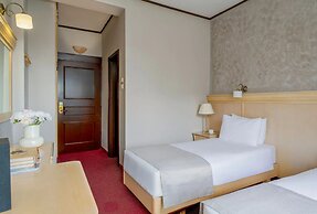 EONA BEACH RESORT by Greek Pride