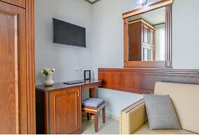 EONA BEACH RESORT by Greek Pride