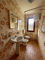 Flat With Shared Garden 200 Metres From the sea