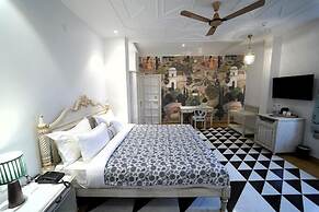 Grandrosse Boutique - Lake Facing Hotel