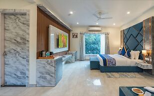 River Heritage Resort