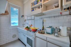 Simply Romantic Sea View