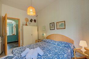 Simply Romantic Sea View