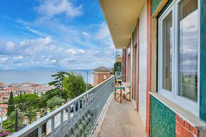 Simply Romantic Sea View