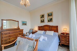 Simply Romantic Sea View