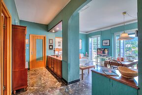 Simply Romantic Sea View