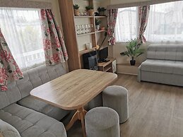 3 Bedroom Mersea Beach Retreat-getaway by the Sea
