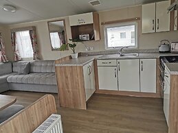 3 Bedroom Mersea Beach Retreat-getaway by the Sea