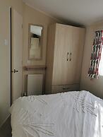 3 Bedroom Mersea Beach Retreat-getaway by the Sea
