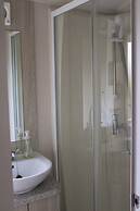 3 Bedroom Mersea Beach Retreat-getaway by the Sea