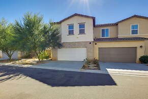 2 Mi to Fantasy Springs Casino: Lakefront Retreat!