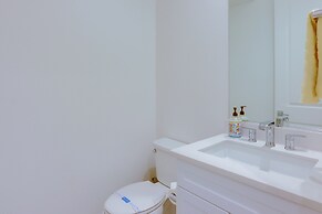 2 Mi to Fantasy Springs Casino: Lakefront Retreat!