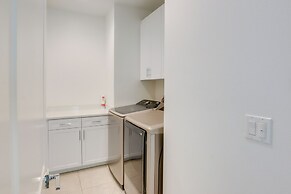 2 Mi to Fantasy Springs Casino: Lakefront Retreat!