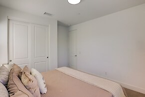 2 Mi to Fantasy Springs Casino: Lakefront Retreat!