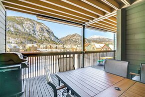 Steps to Main Street: Mtn-view Frisco Condo