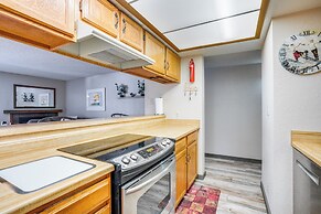 Steps to Main Street: Mtn-view Frisco Condo