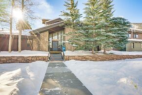 Steps to Main Street: Mtn-view Frisco Condo