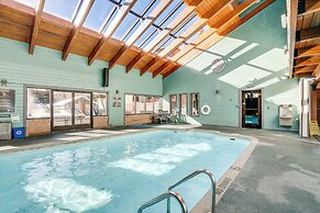 Steps to Main Street: Mtn-view Frisco Condo