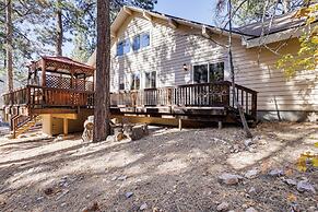 1 Mi to Skiing & Hiking: Big Bear Cabin