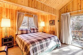 1 Mi to Skiing & Hiking: Big Bear Cabin