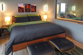 Modern Mtn-view Retreat, 18 Mi to Zion North