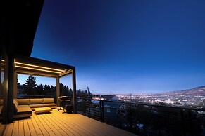 Modern Mtn-view Retreat, 18 Mi to Zion North