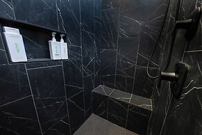 Modern Mtn-view Retreat, 18 Mi to Zion North