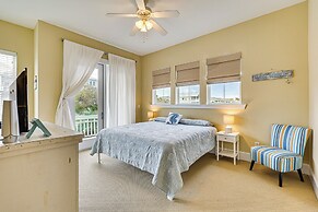 Walk to Beach: Coastal Carolina Home w/ Decks!