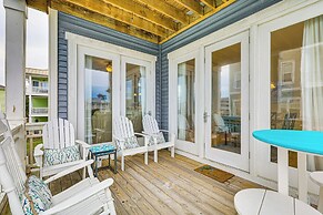 Walk to Beach: Coastal Carolina Home w/ Decks!