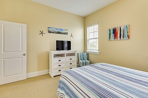 Walk to Beach: Coastal Carolina Home w/ Decks!