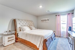 OKC Area Home: 22 Mi to Downtown