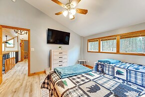 Walk to White Lake State Park: Gem w/ Ski Locker!