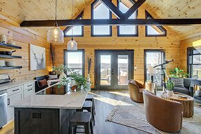 Stunning Hilham Home w/ Hot Tub, Views & Fire Pit!