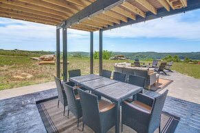 Stunning Hilham Home w/ Hot Tub, Views & Fire Pit!