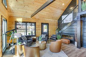 Stunning Hilham Home w/ Hot Tub, Views & Fire Pit!