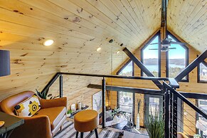 Stunning Hilham Home w/ Hot Tub, Views & Fire Pit!