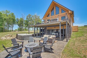 Stunning Hilham Home w/ Hot Tub, Views & Fire Pit!