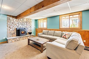 1 Mi to Story Land: Spacious Home w/ Mtn Views!